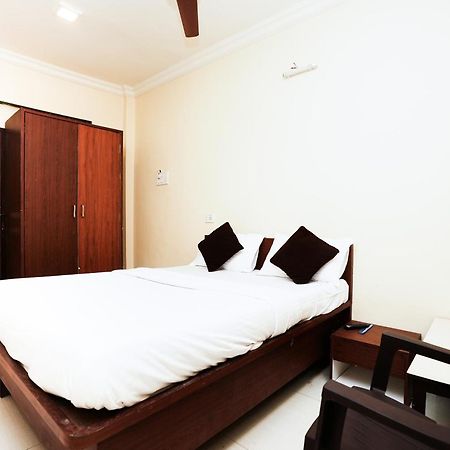 Hotel Della Comfort Near Ambreshwar Shiv Mandir, Ambernath Amarnāth Kültér fotó
