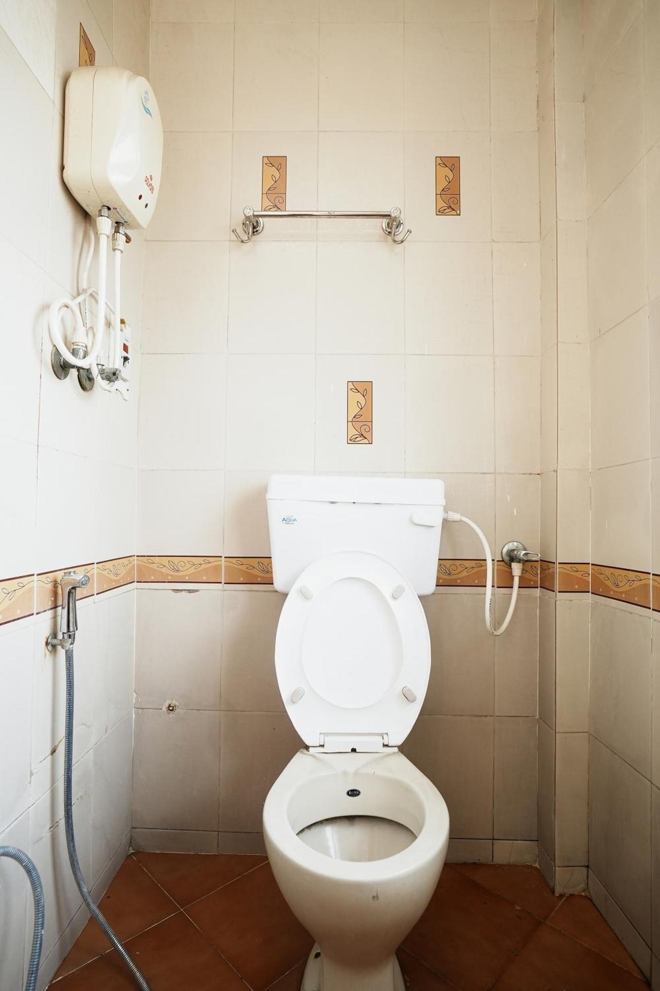 Hotel Della Comfort Near Ambreshwar Shiv Mandir, Ambernath Amarnāth Kültér fotó